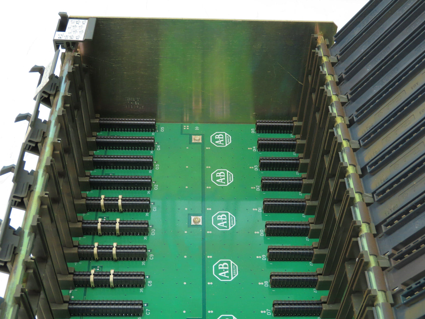 Allen Bradley 1771-A4B  16-Slot Chassis Rack I/O Backplane PLC-5/15 Processor