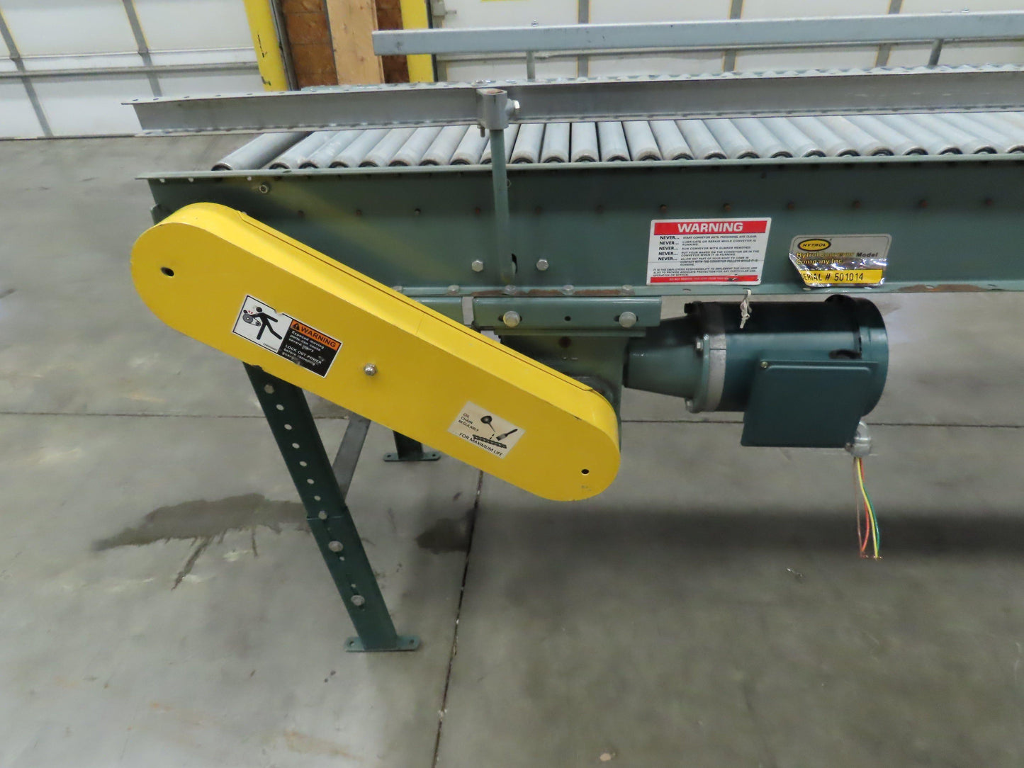 Hytrol 24"x 16' (22"BF) Power Roller Accumulation Conveyor 1Hp V-Belt End Drive
