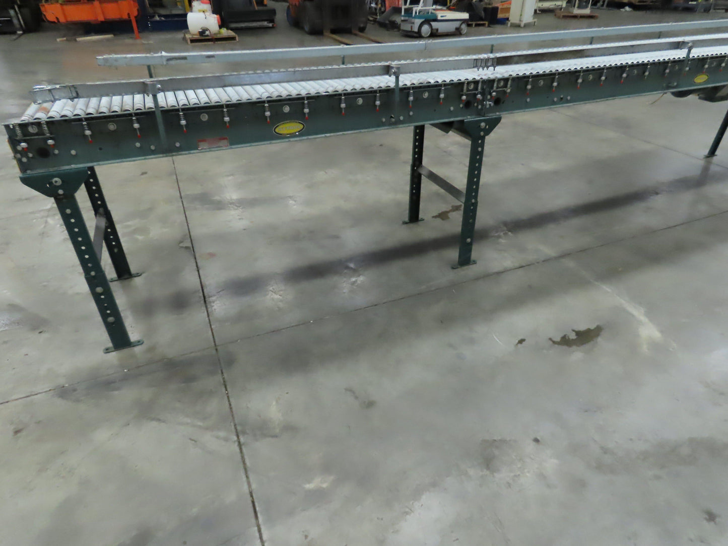 Hytrol 24"x 16' (22"BF) Power Roller Accumulation Conveyor 1Hp V-Belt End Drive