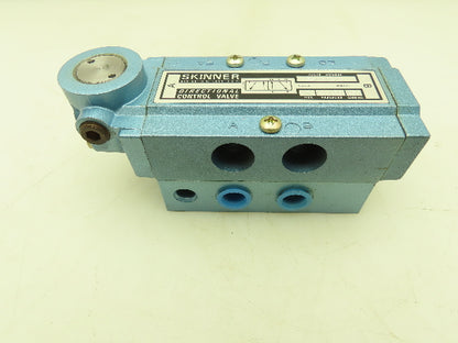 Honeywell Skinner S3A0AEX3 Pneumatic Directional Control Valve 3/8" NPT 150 PSI