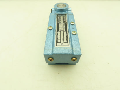 Honeywell Skinner S3A0AEX3 Pneumatic Directional Control Valve 3/8" NPT 150 PSI