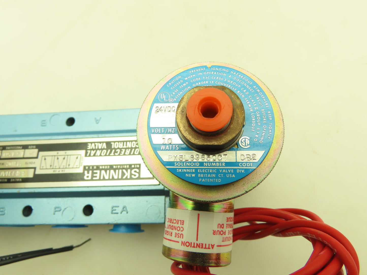Honeywell Skinner S3FFHAL3 Directional Control Spool Valve 5/3 24VDC 3/8" NPT