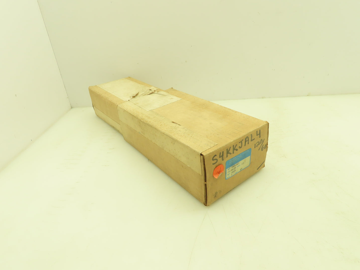 Skinner S4KKJAL4 Pneumatic Directional Control Valve 5-Way 3Pos 120V 150PSI 1/2"