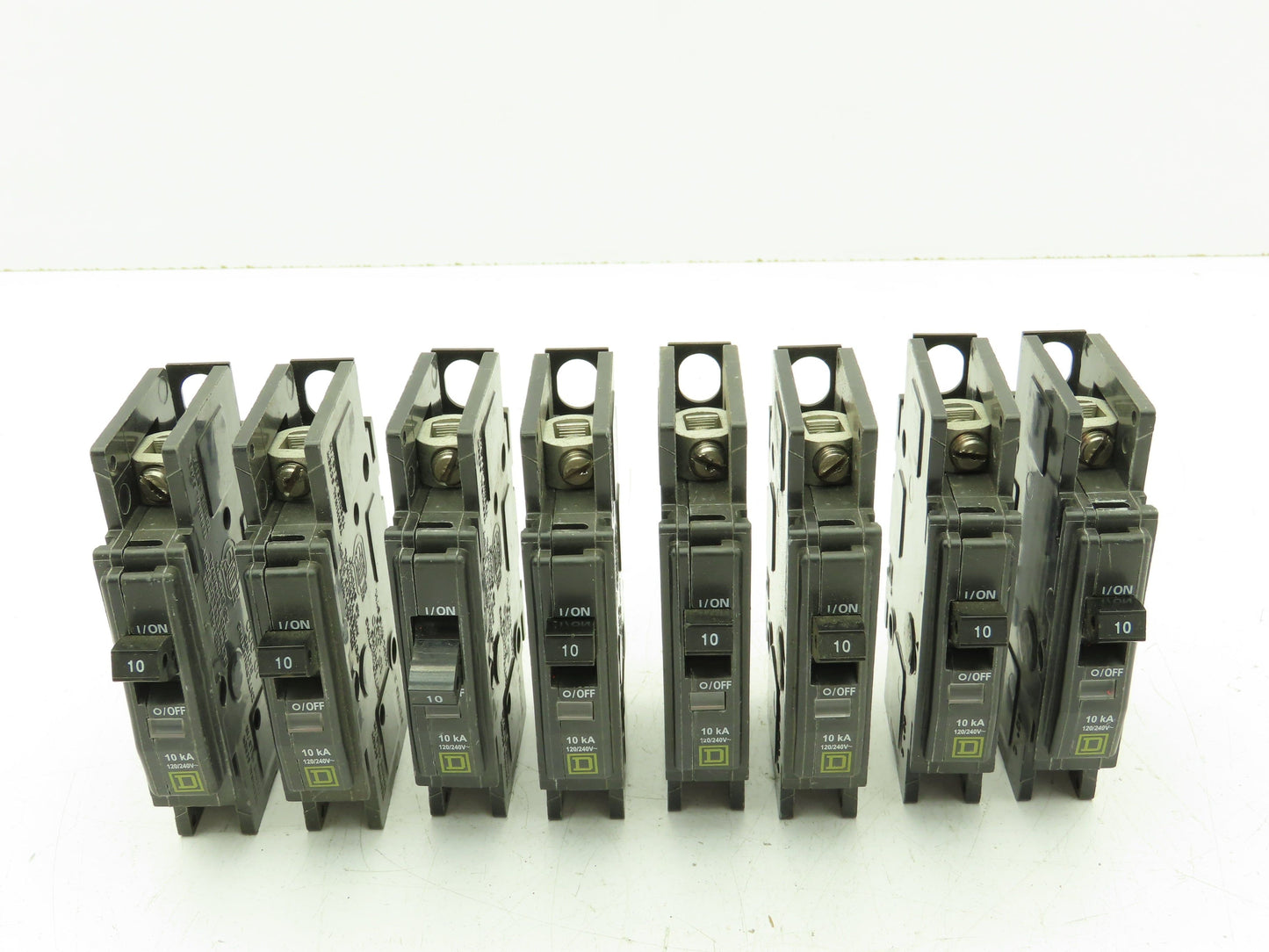 Square D Series 3 Mini Circuit Breaker 10A 1-Pole 120/240V DIN Rail  Lot of 8