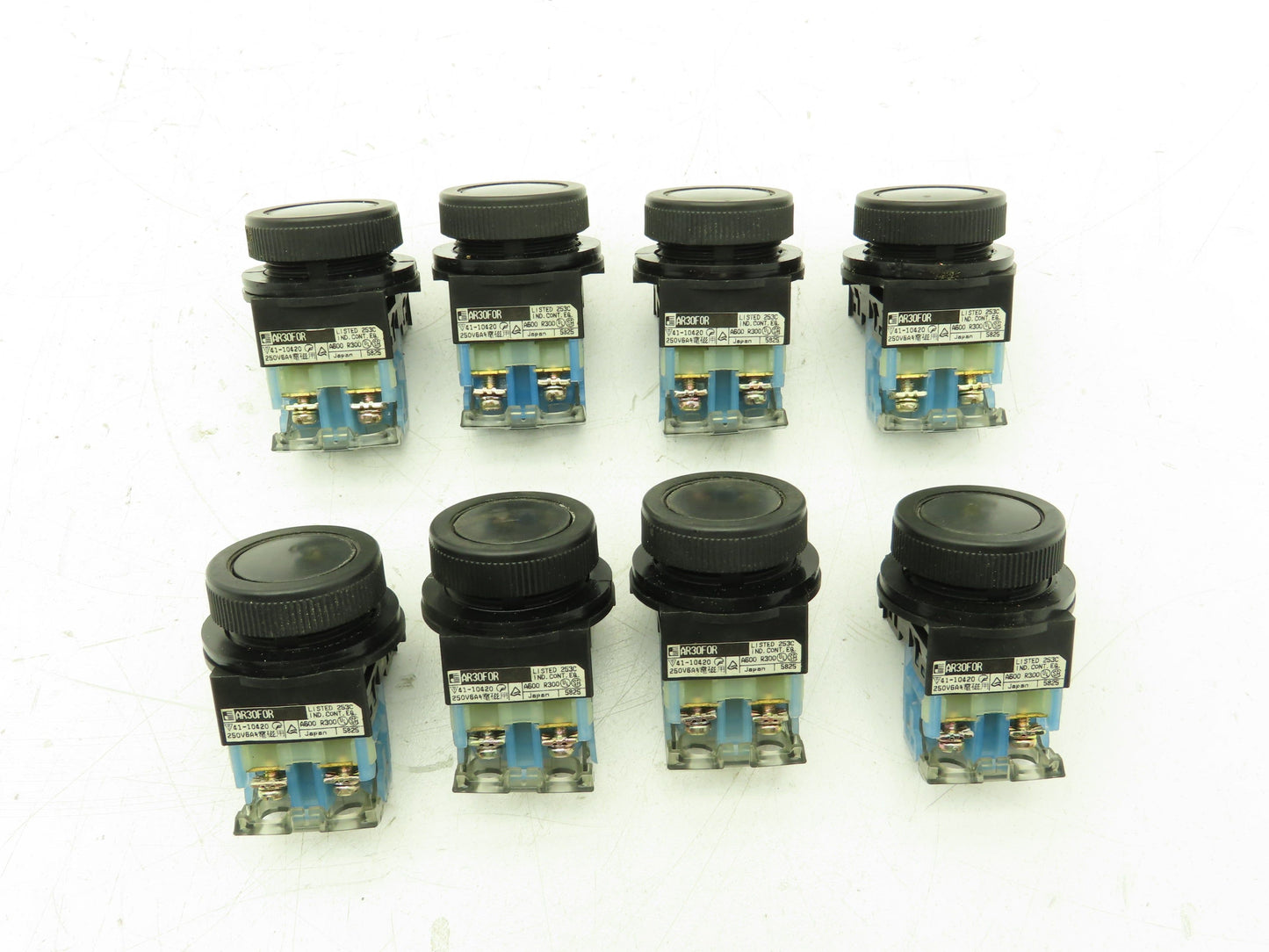 Fuji Electric AR30F0R Momentary Push Button Black Flush NO 600V 10A Lot of 8