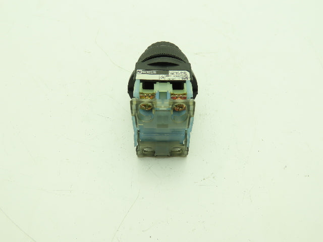 Fuji AR30S2R Combination Push Button Selector Switch NO Contacts Lot of 4