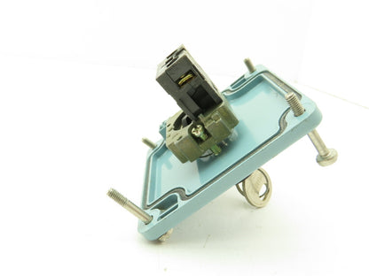 Telemecanique 2-Position Key Selector Switch Steel Control Box 1NO Contact 3x3"