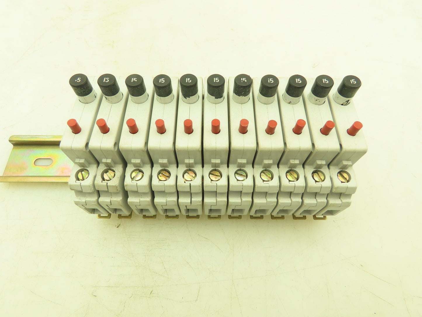 Allen Bradley 1492-GH150 Mini Circuit Breaker 15A 125V Ser A Style GH Lot of 11