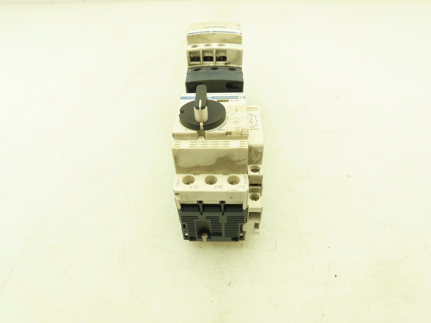 Square D Telemecanique Manual Motor Starter Contactor 3Ph 2.5A 690V 120V Coil