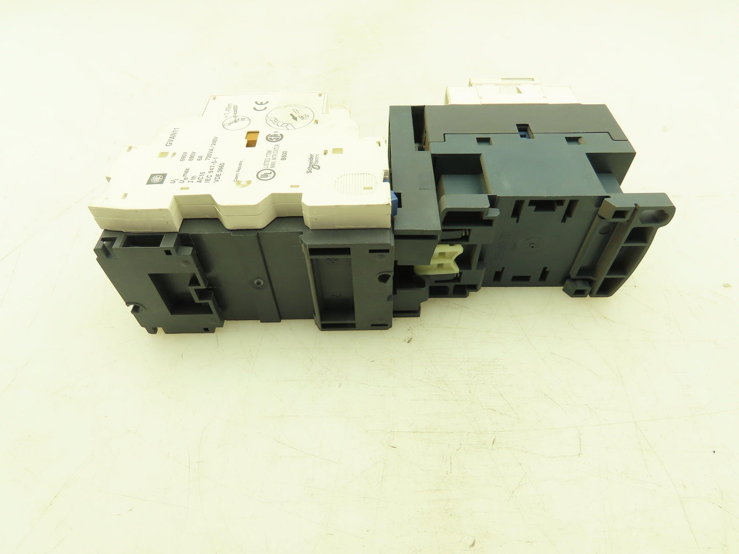 Square D Telemecanique Manual Motor Starter Contactor 3Ph 2.5A 690V 120V Coil