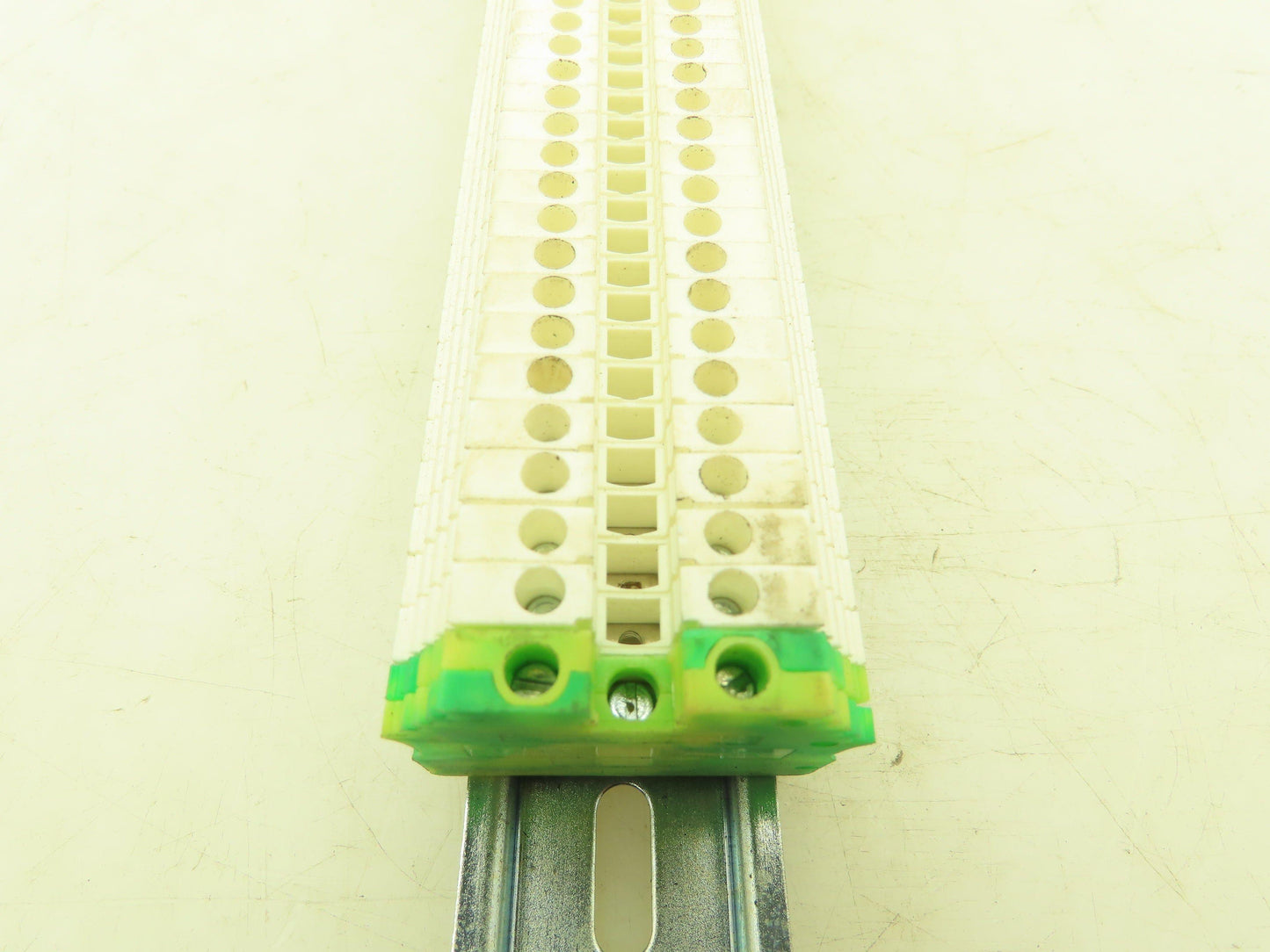 Konnect-It KN-T12 Terminal Block 600V 20A Lot of 80