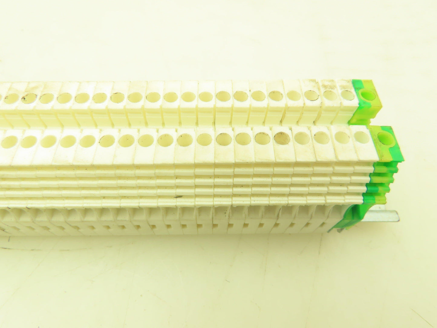 Konnect-It KN-T12 Terminal Block 600V 20A Lot of 80