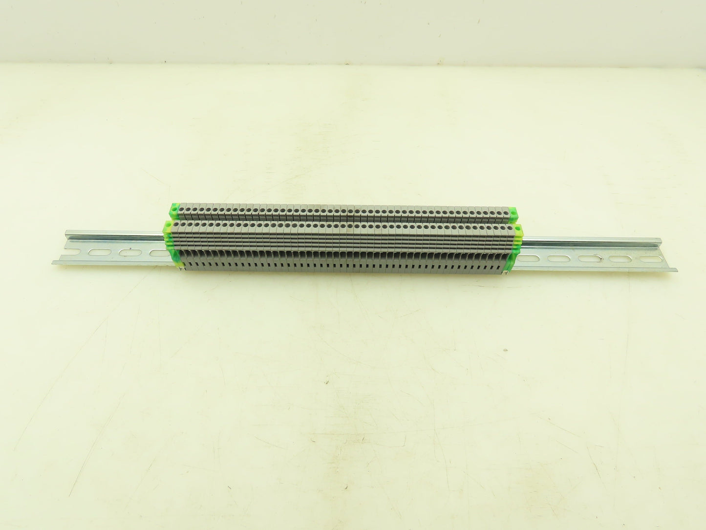 Konnect-It KN-T12 Terminal Block 600V 20A Lot of 49