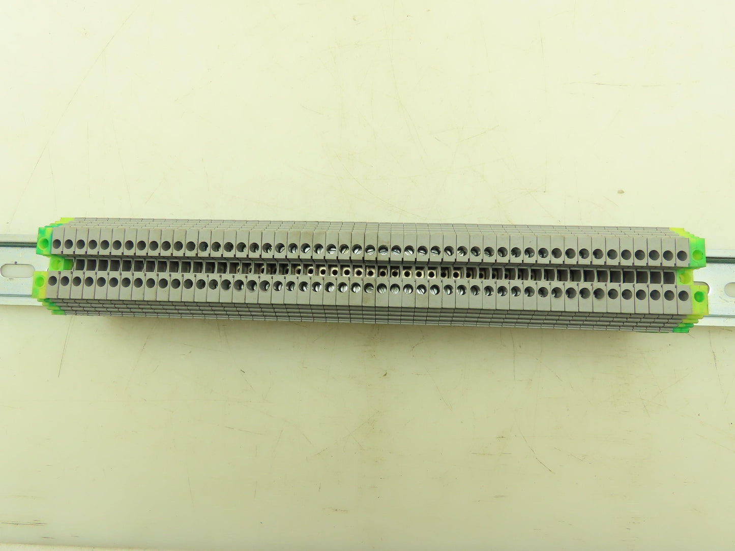 Konnect-It KN-T12 Terminal Block 600V 20A Lot of 49