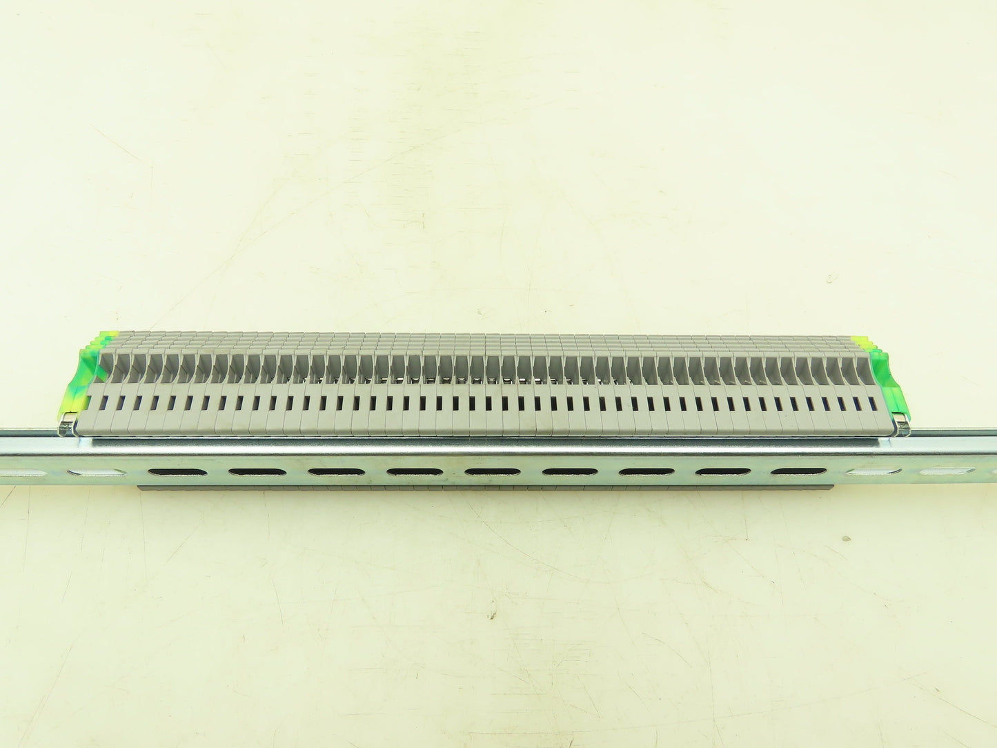 Konnect-It KN-T12 Terminal Block 600V 20A Lot of 49