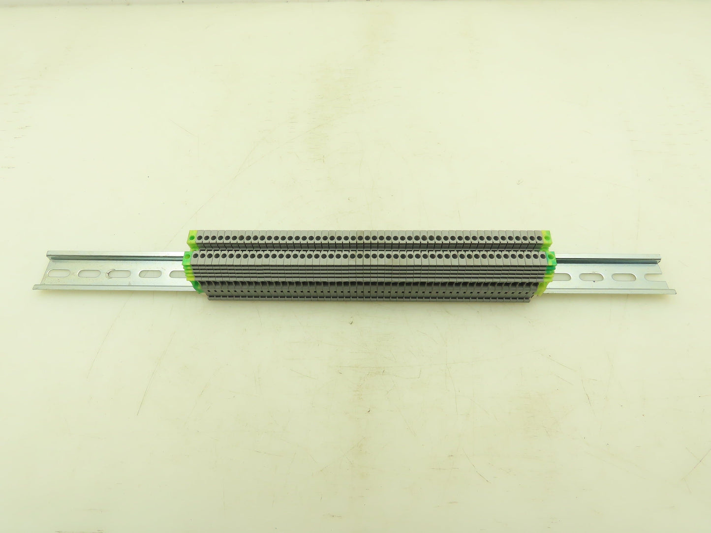 Konnect-It KN-T12 Terminal Block 600V 20A Lot of 49