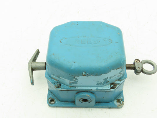 Rees 04944-000 Rope/Cable Operated Switch NO/NC Contacts R/L Hand 15Lb 250V Max