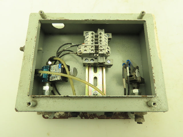 Graco Pneumatic Control Panel Mac Solenoid Valve 3 Way 24VDC MPL Pressure Switch