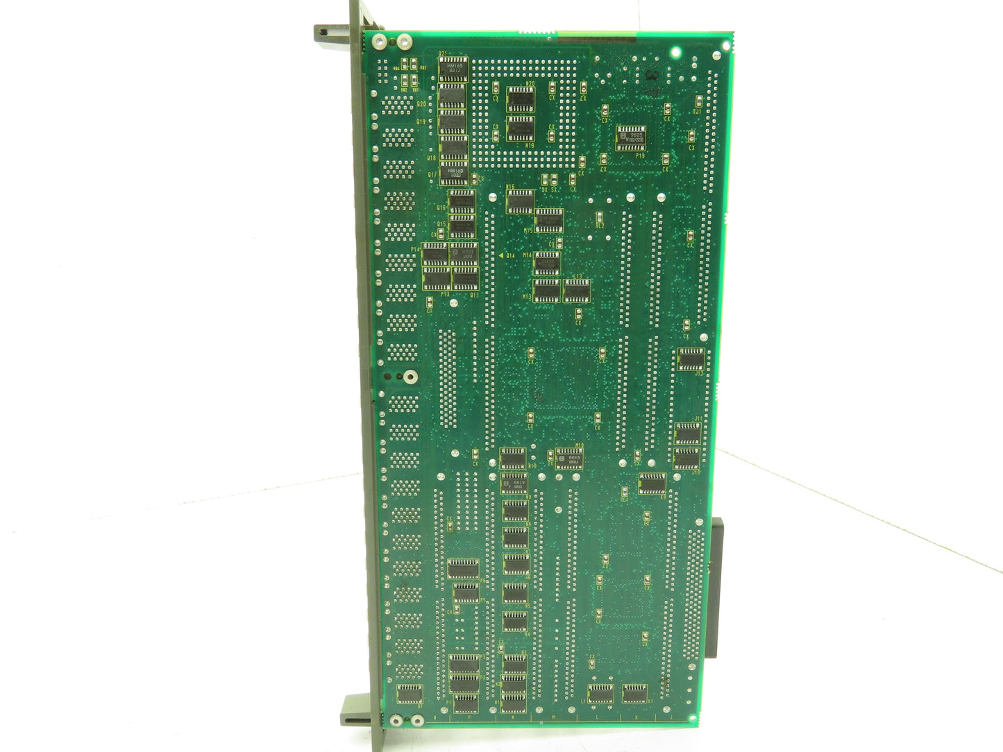 Fanuc A16B-3200-0190/04B Main PCU Board Servo Control