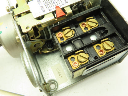 Johnson Controls A72AA-2 Temperature Control 15-55F Close High Opens Low