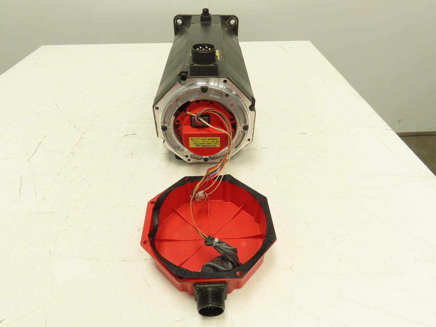 Fanuc A06B-0153-B175 Servo Motor 4.8kW 17A 3000 RPM 168V 3PH