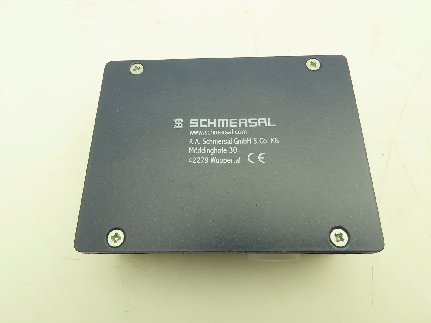 Schmersal AZM 415-11/11ZPK-24VAC/DC Solenoid Safety Interlock Switch Device