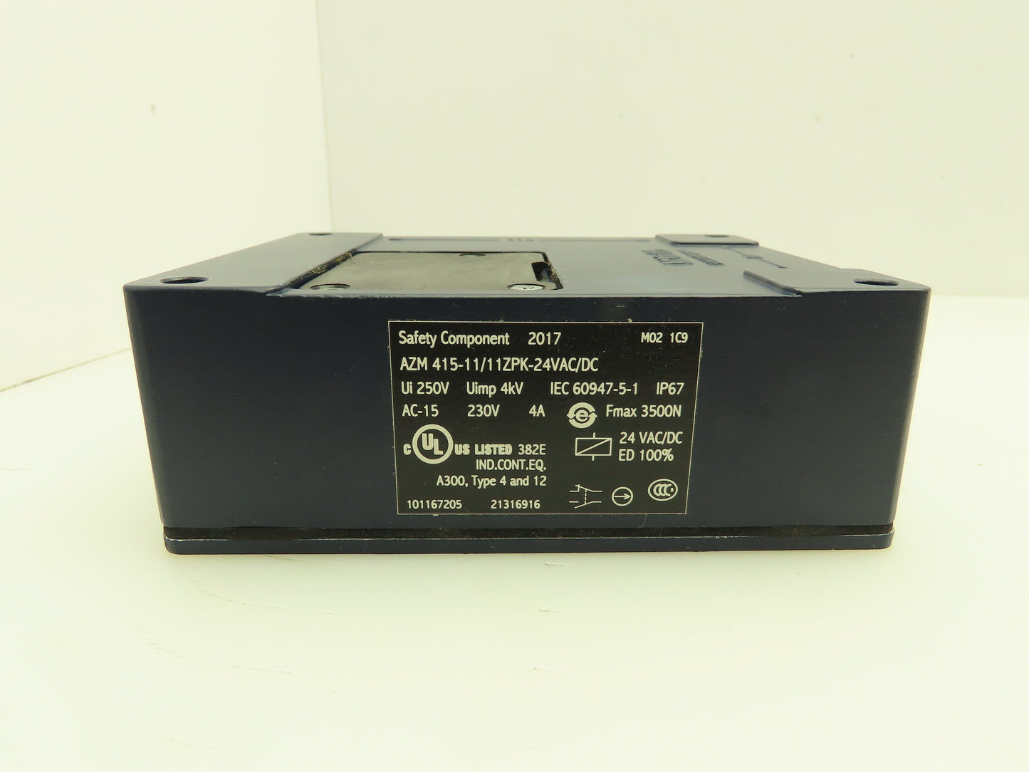 Schmersal AZM 415-11/11ZPK-24VAC/DC Solenoid Safety Interlock Switch Device