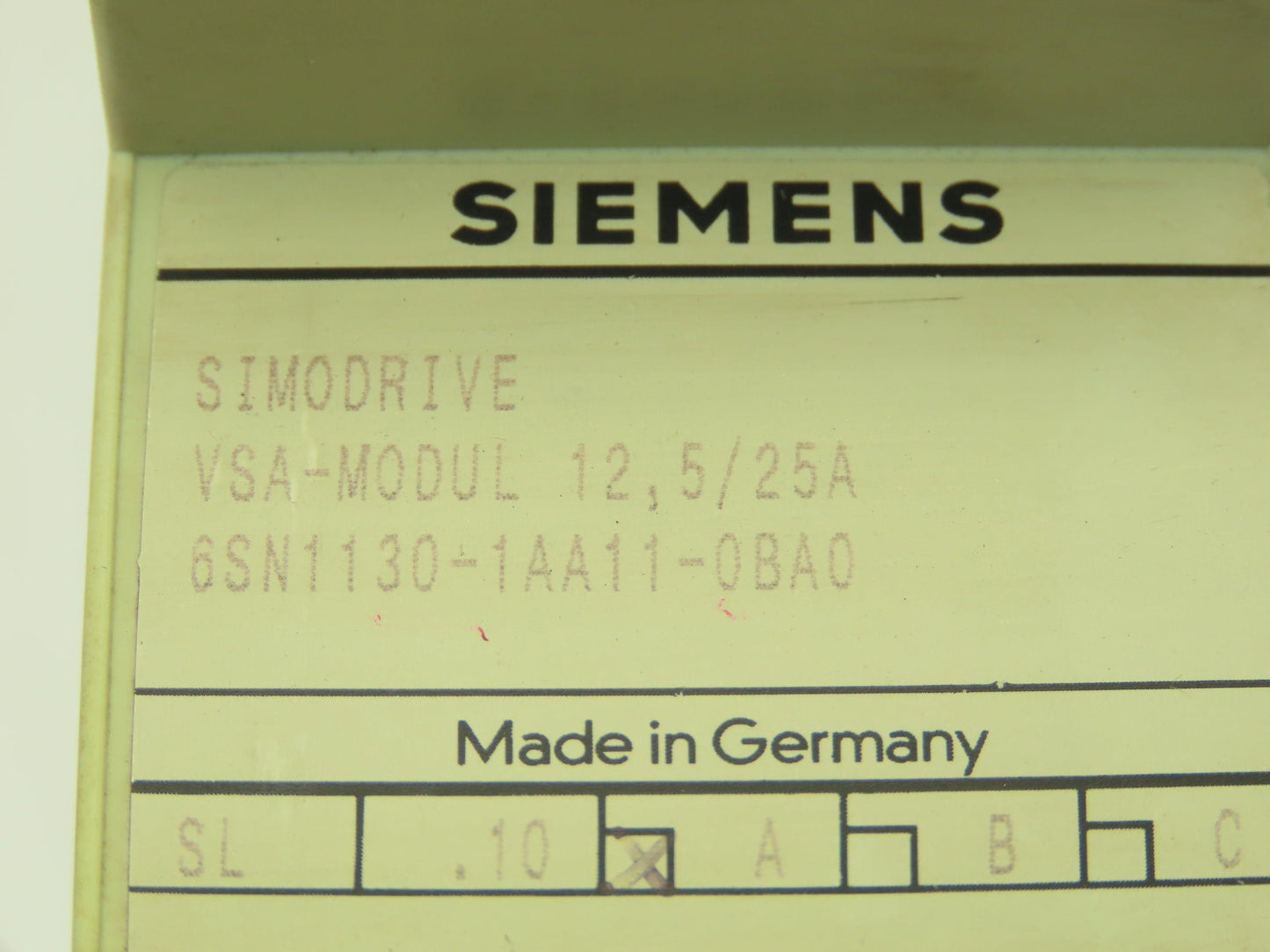 Siemens 6SN1130-1AA11-0BA0 Simodrive VSA Modul 12.5/25A Servo Controller