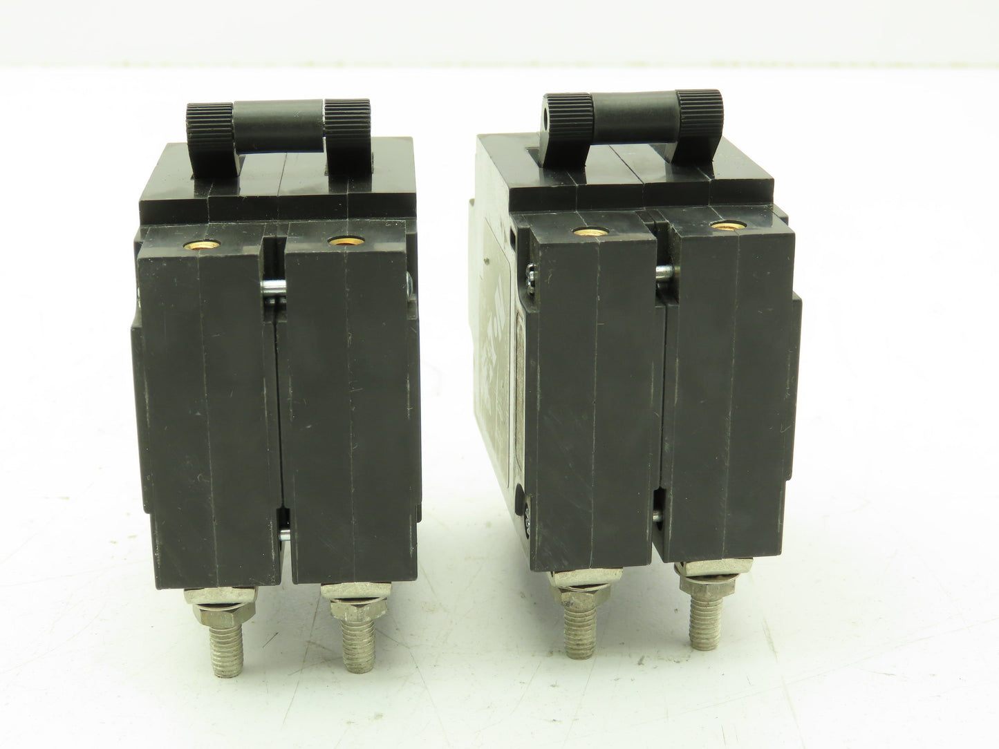 Eaton AM2R-D3-LC-07-D-A Circuit Breaker 1-2 Pole 30A 80/250V  Lot of 2