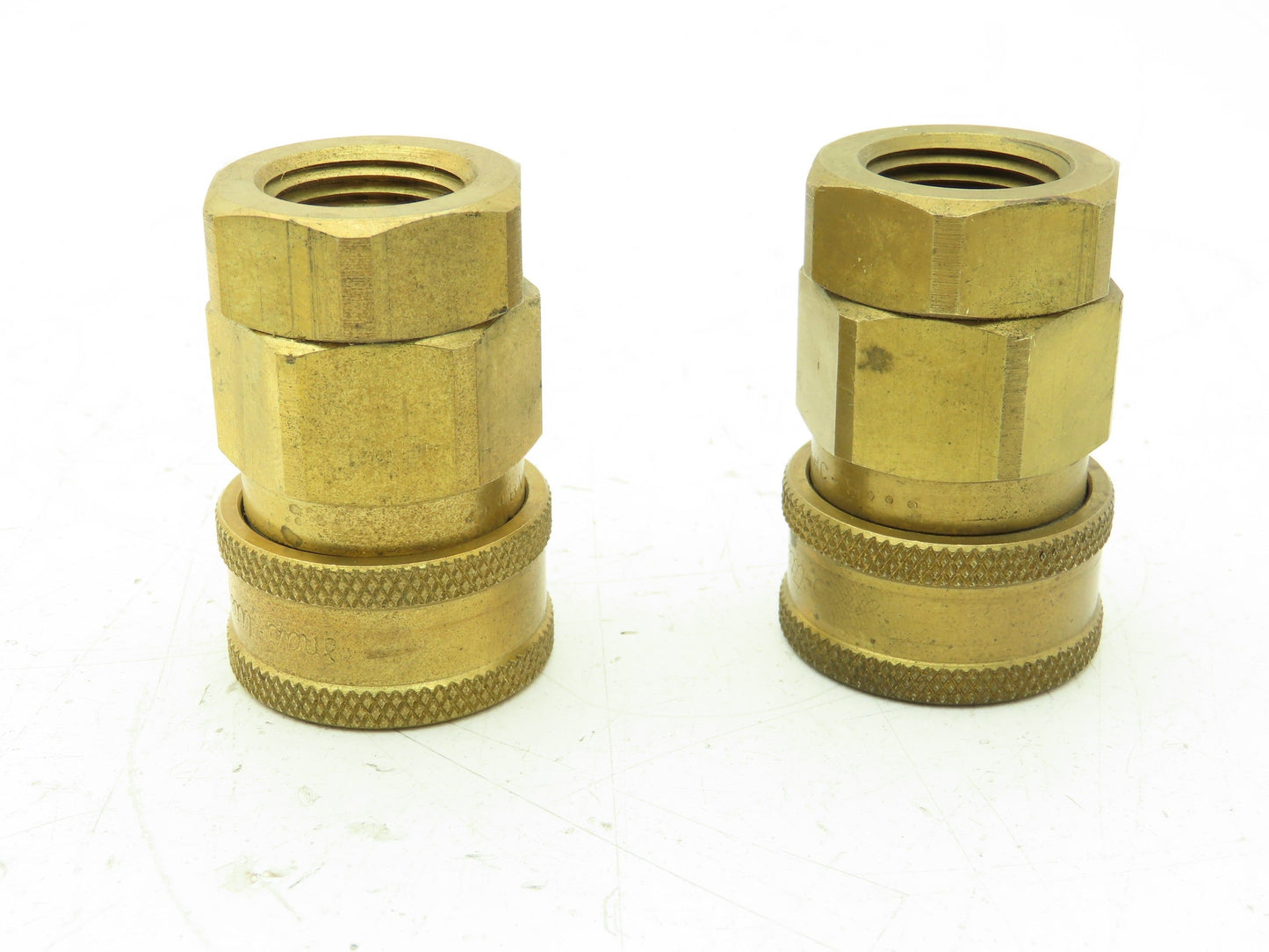 Snap-Tite BVHC-8 Hydraulic Quick Disconnect Hose Coupler 1/2" FNPT  Lot of 2