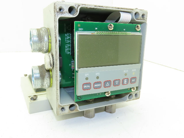 Dwyer DH11-002 Differential Pressure Controller Selectable 0.2500" WC