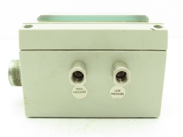 Dwyer DH11-006 Differential Pressure Controller Selectable 0.500" WC