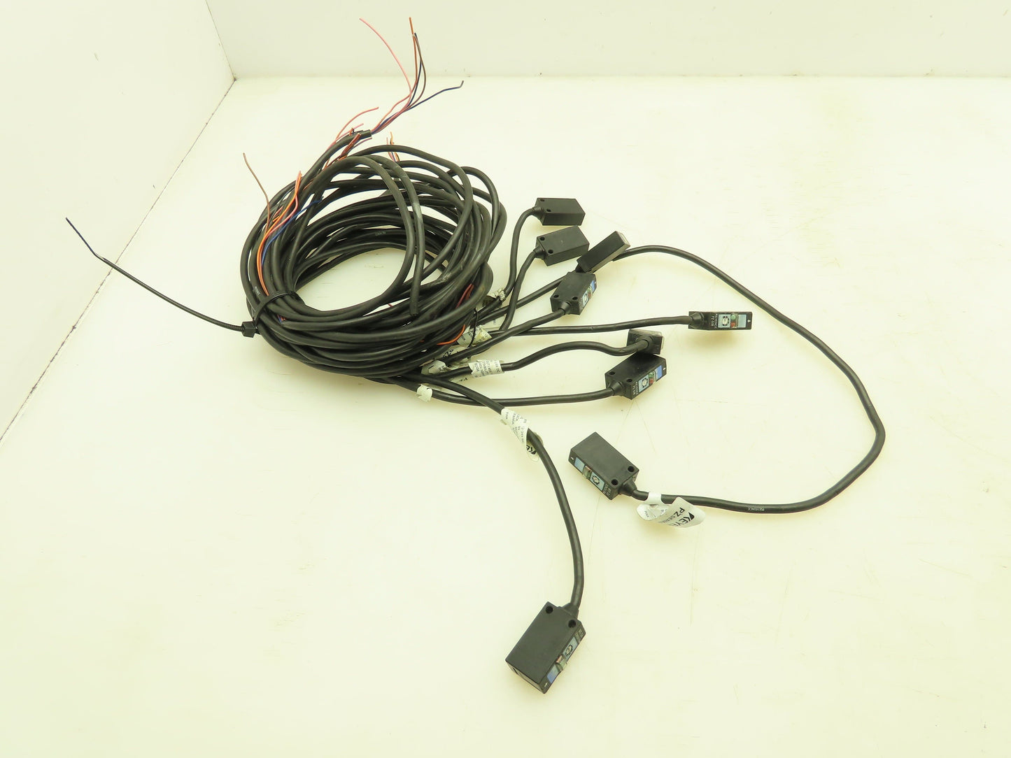 Keyence PZ-51R Photoelectric Sensor Receiver PZ Series 12-24VDC   Lot of 9