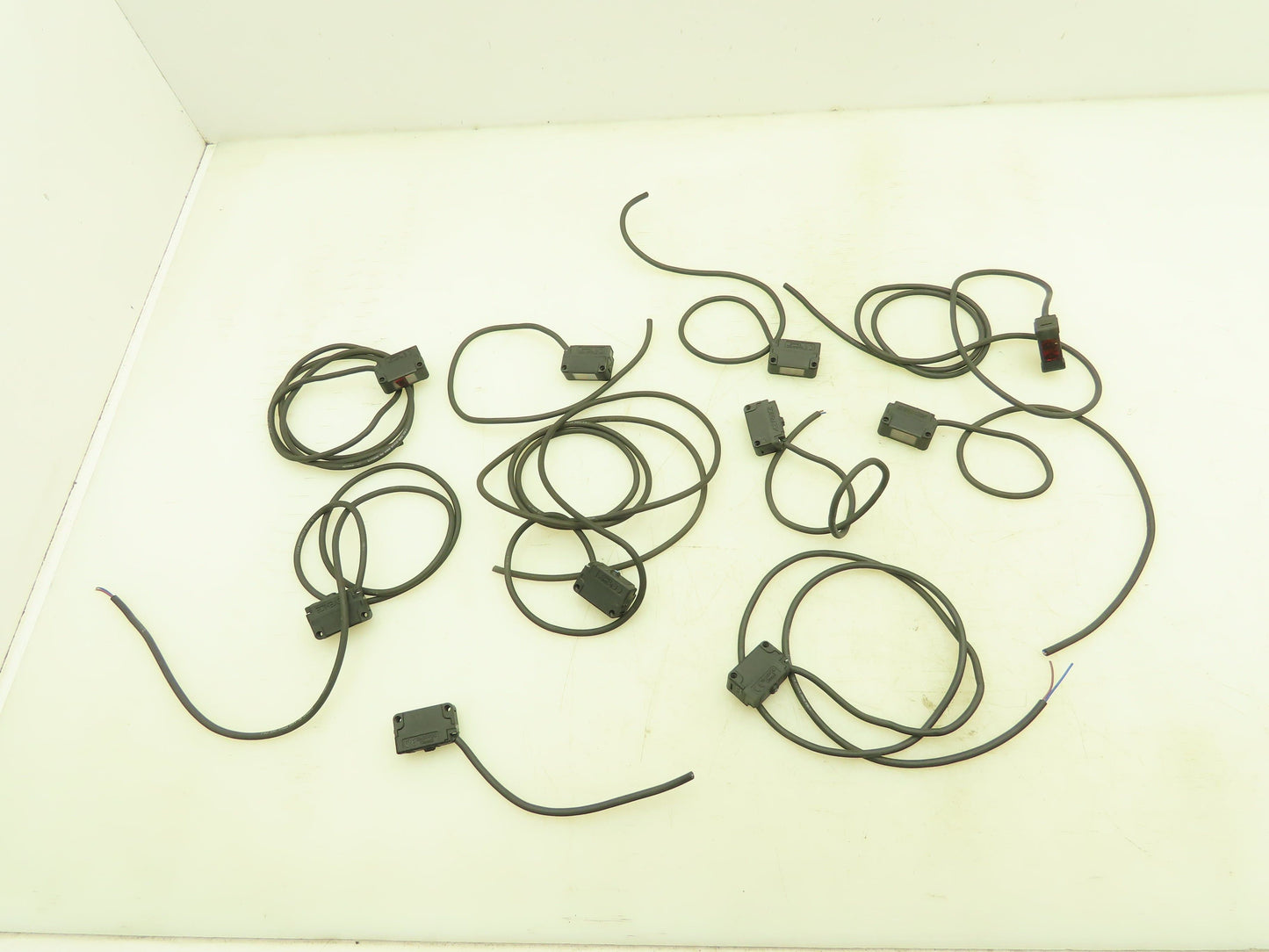 Keyence PZ-G51T Photoelectric Sensor Transmitter 10-30VDC   Lot of 10