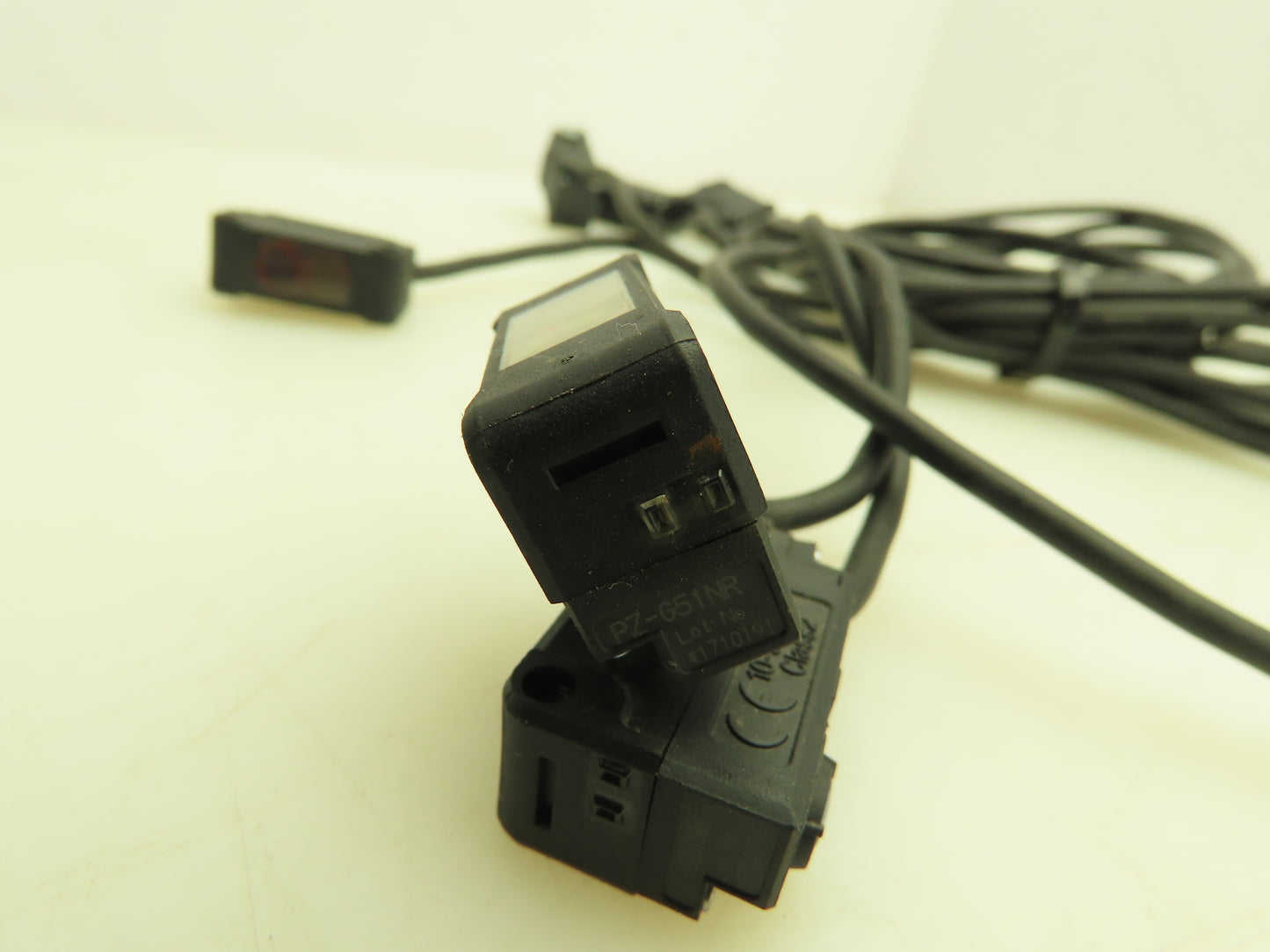 Keyence PZ-G51NR Photoelectric LED Sensor Receiver 10-30VDC   Lot of 6