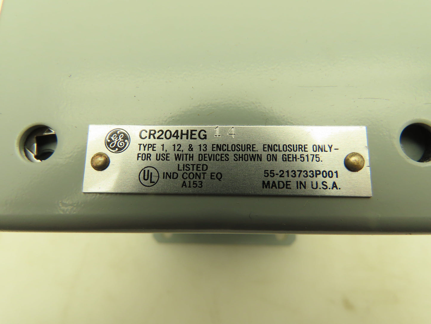 GE CR204HEG14 Steel Enclosure 4-Hole Control Station 22.5mm Pushbutton Gray