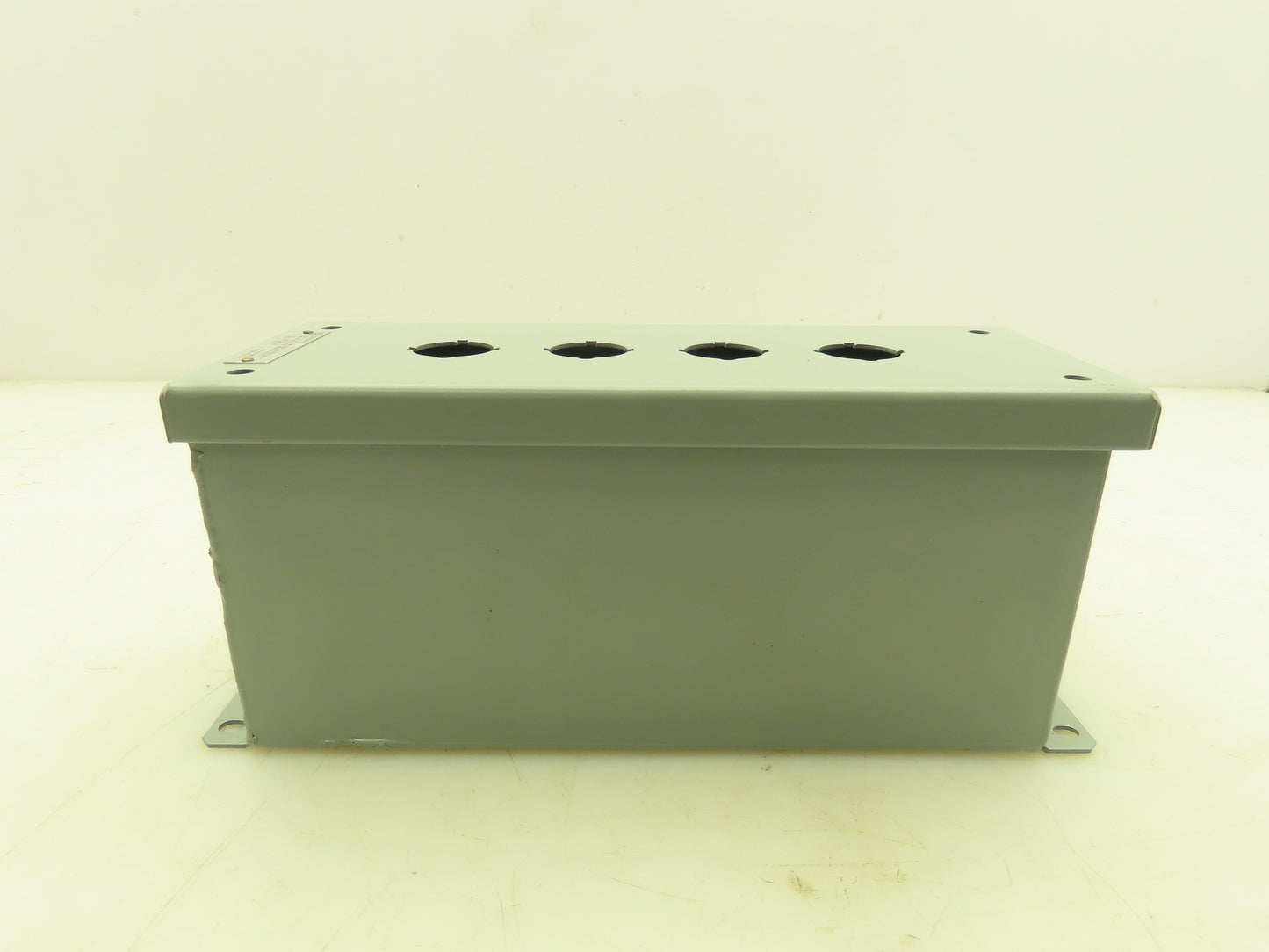 GE CR204HEG14 Steel Enclosure 4-Hole Control Station 22.5mm Pushbutton Gray