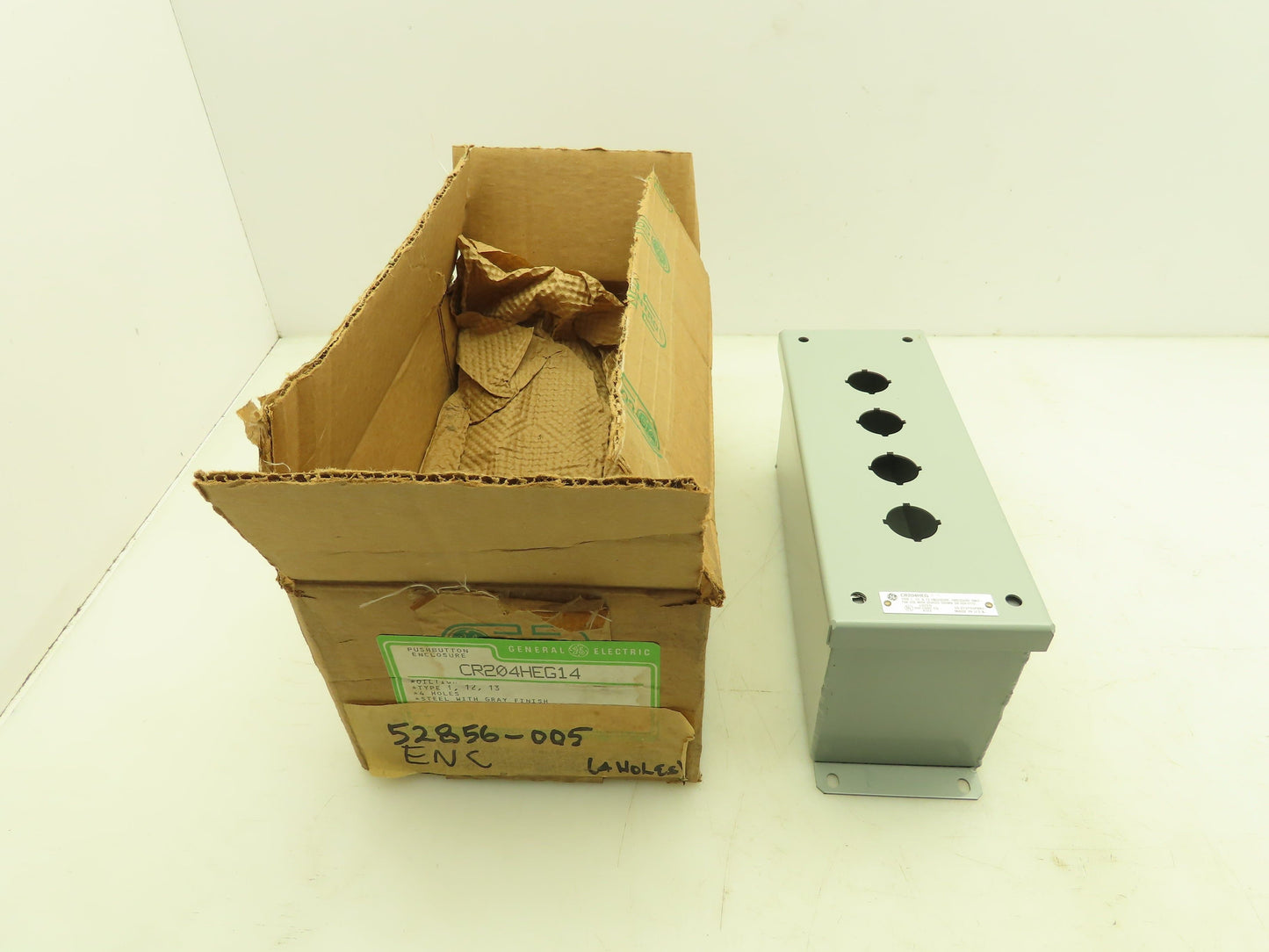 GE CR204HEG14 Steel Enclosure 4-Hole Control Station 22.5mm Pushbutton Gray