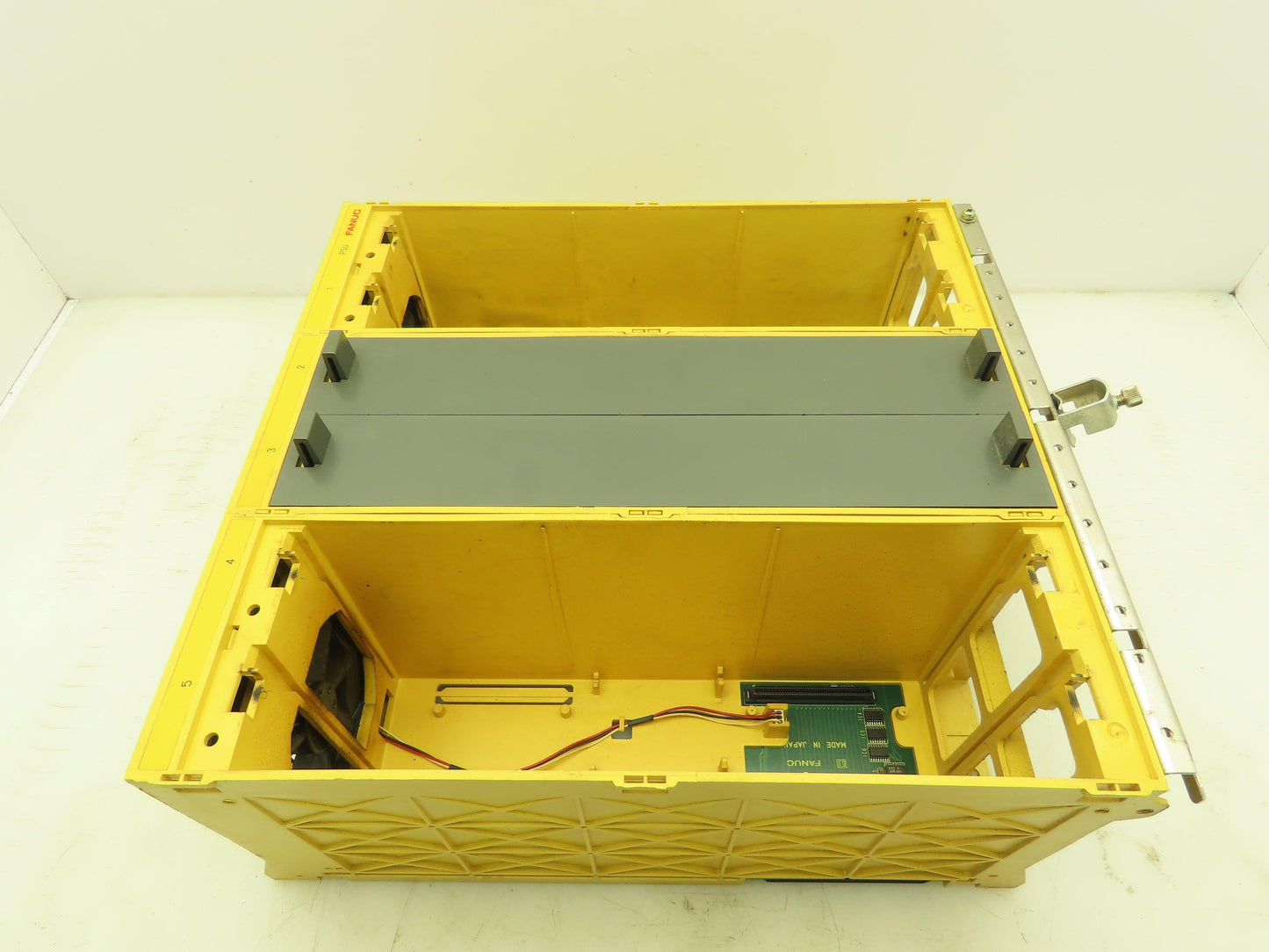 Fanuc A02B-0222-B503 PSU Backplane 6 Slot Rack Series 160-MC