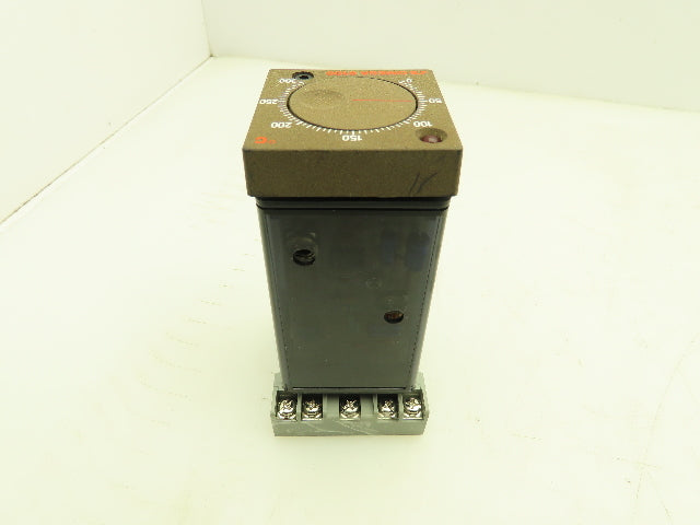Omega 6102-J-0/300C Temperature Controller w/Base 0-300° C 230V 10A 6100 Series