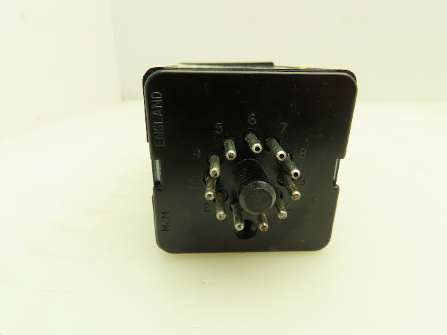 Omega 6102-J-0/300C Temperature Controller w/Base 0-300° C 230V 10A 6100 Series