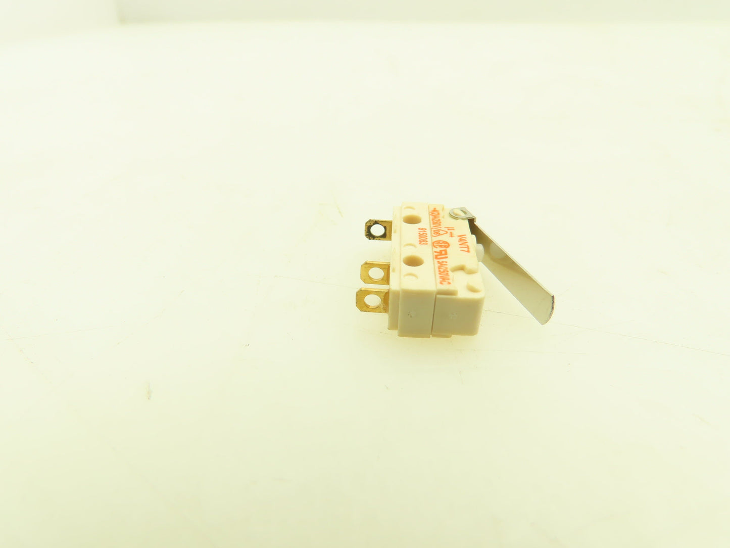 Burgess V4NT7 Snap-Action Microswitch Lever Switch 5A 250V   Lot of 4