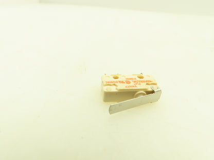 Burgess V4NT7 Snap-Action Microswitch Lever Switch 5A 250V   Lot of 4