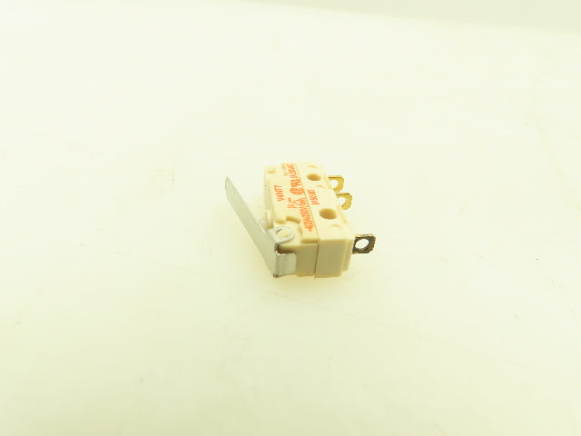 Burgess V4NT7 Snap-Action Microswitch Lever Switch 5A 250V   Lot of 4