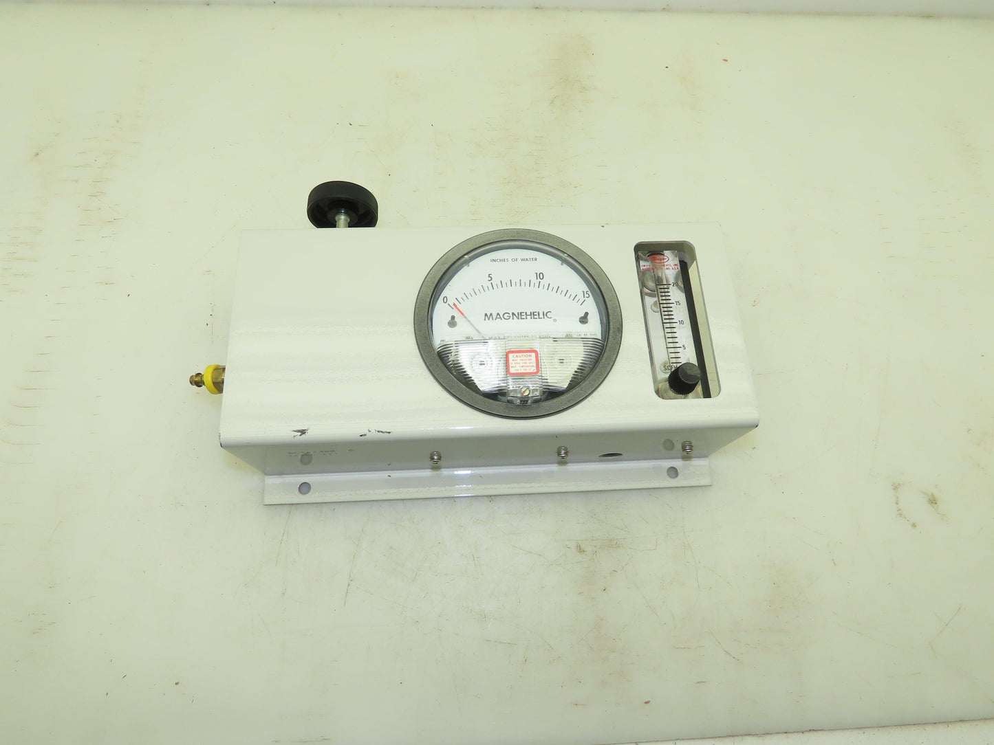 Honeywell Dwyer Fairchild Magnehelic Pressure Gauge Regulator Assembly 0-15 WC