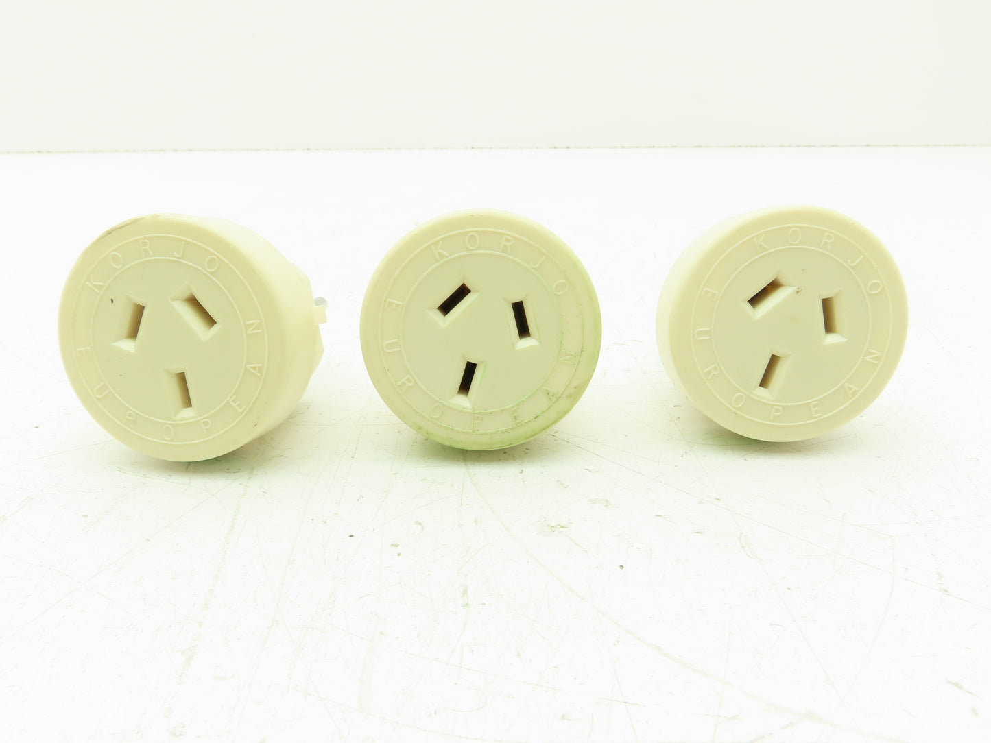 Korjo KA EU European Travel Adaptor Plug Outlet 2/3 Prong 10A 240V