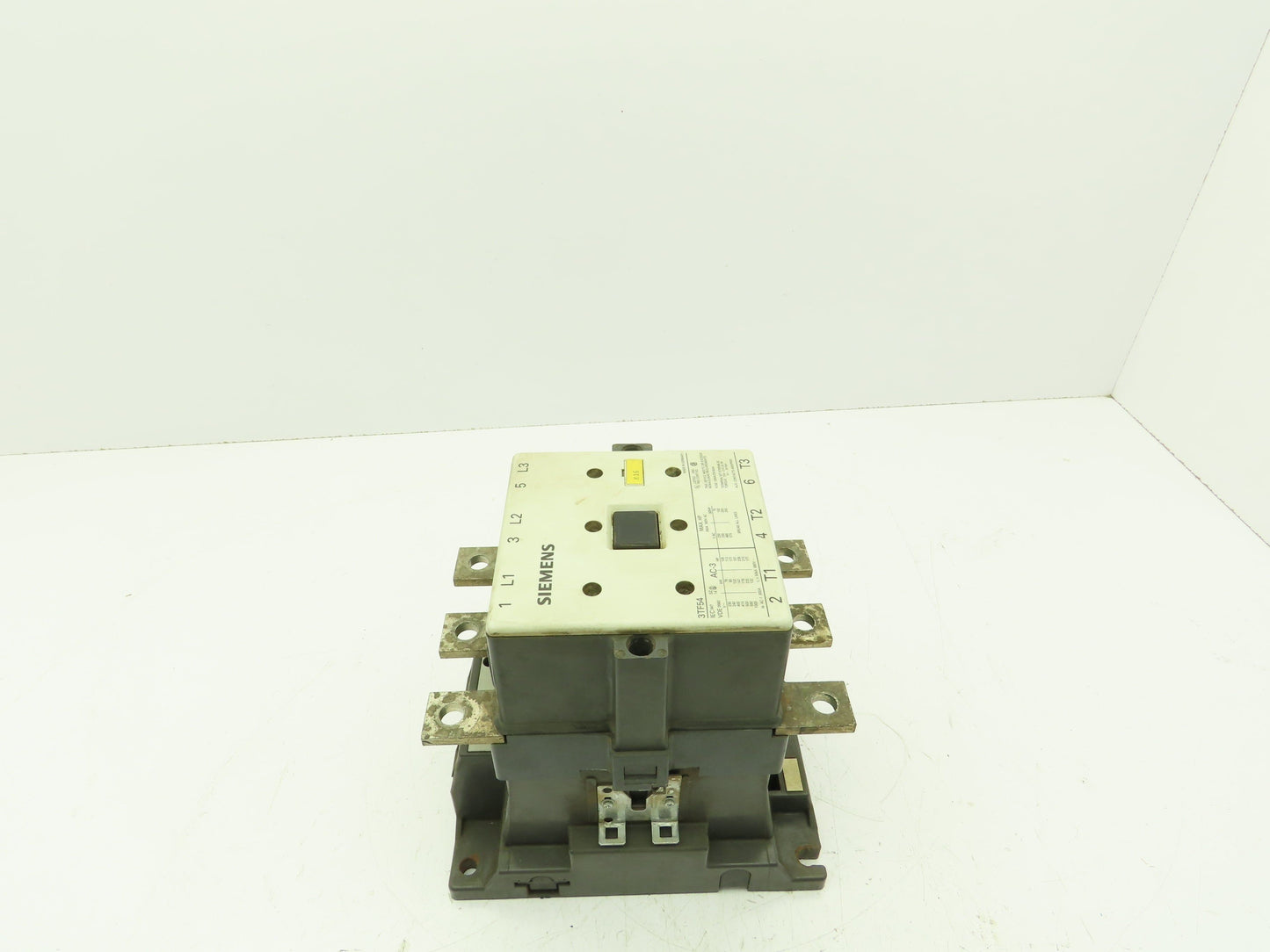 Siemens 3TF5444-0AK1 Motor Starter Contactor 300A 3Ph 600V 200HP 120V Coil