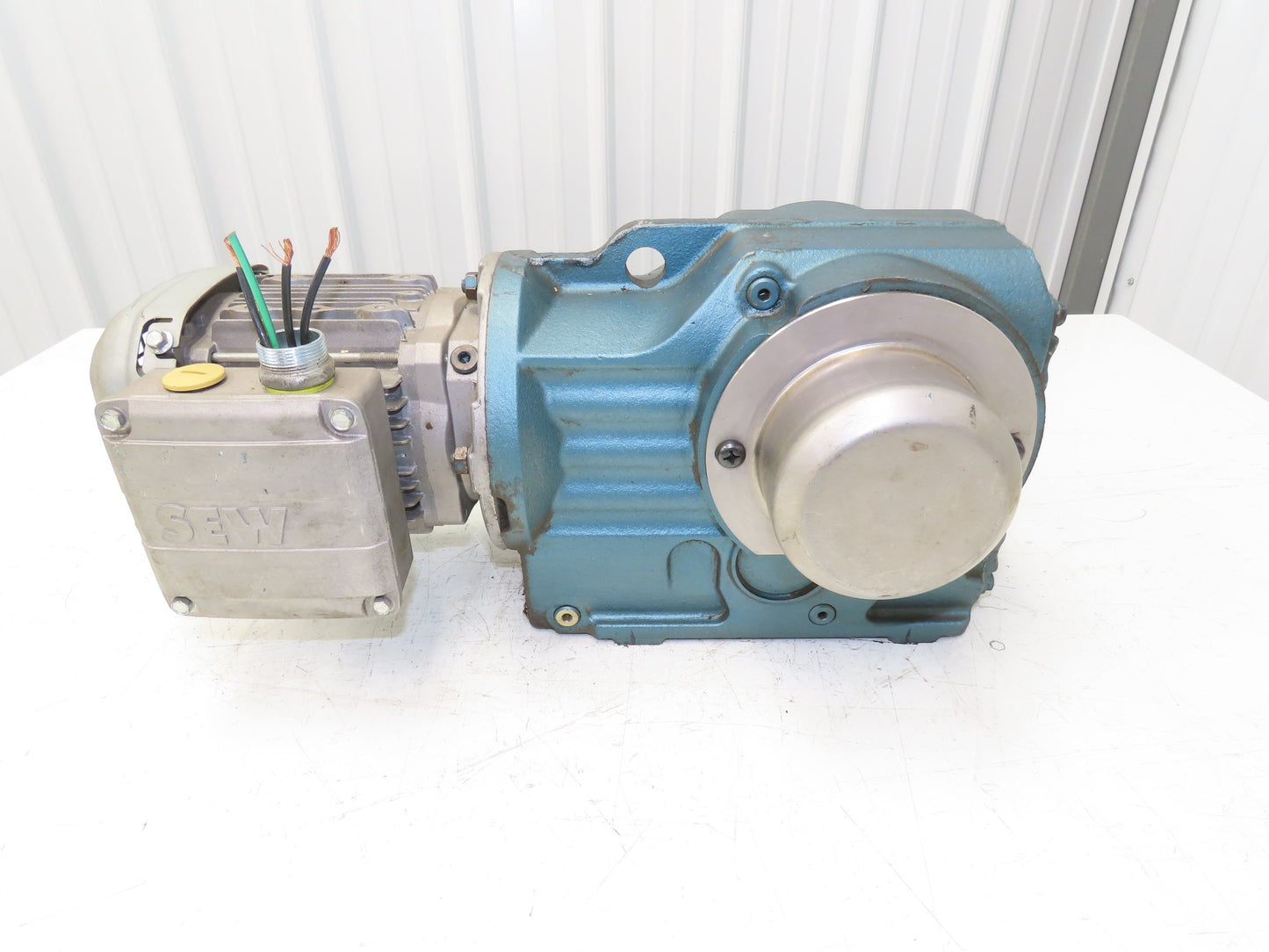 Sew Eurodrive KT57TDT71D6 Helical Gearmotor .33Hp 1100 RPM 460V 3PH 145:1 Ratio
