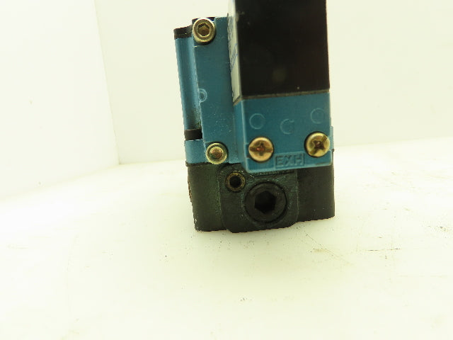 MAC 6521B-211-PM-111DA Pneumatic Double Solenoid Valve 4/2-Pos 120V w/Sub-Base