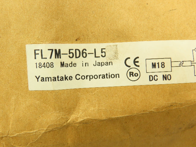Yamatake FL7M-5D6-L5 Proximity Sensor 12/24VDC